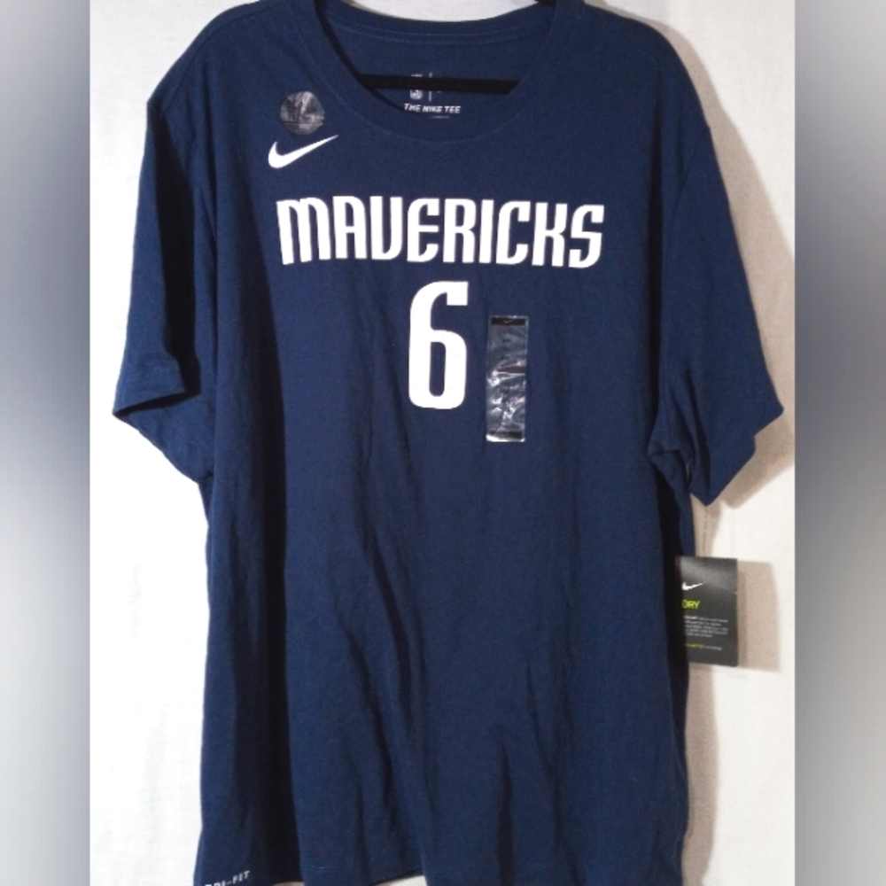 NWT Nike Dallas Mavericks T-shirt - #6 Porzingas